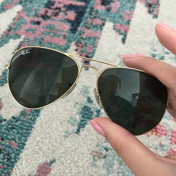 Ray-Ban Classic Aviators - Picture 2 of 8